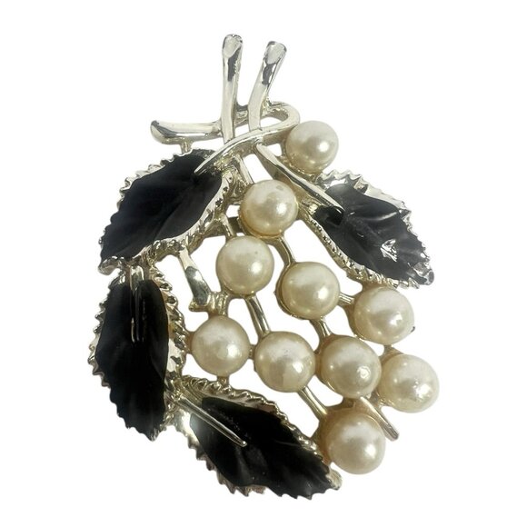 Source Unknown Jewelry - Vintage Grape Cluster Brooch Faux Pearls Black Leaves Gold Tone Mid Century